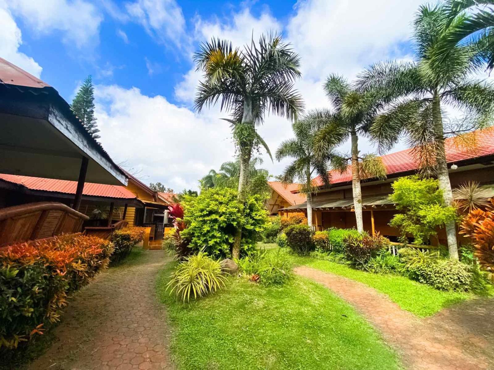 Hortz Hotels And Resorts Tagaytay City ภายนอก รูปภาพ