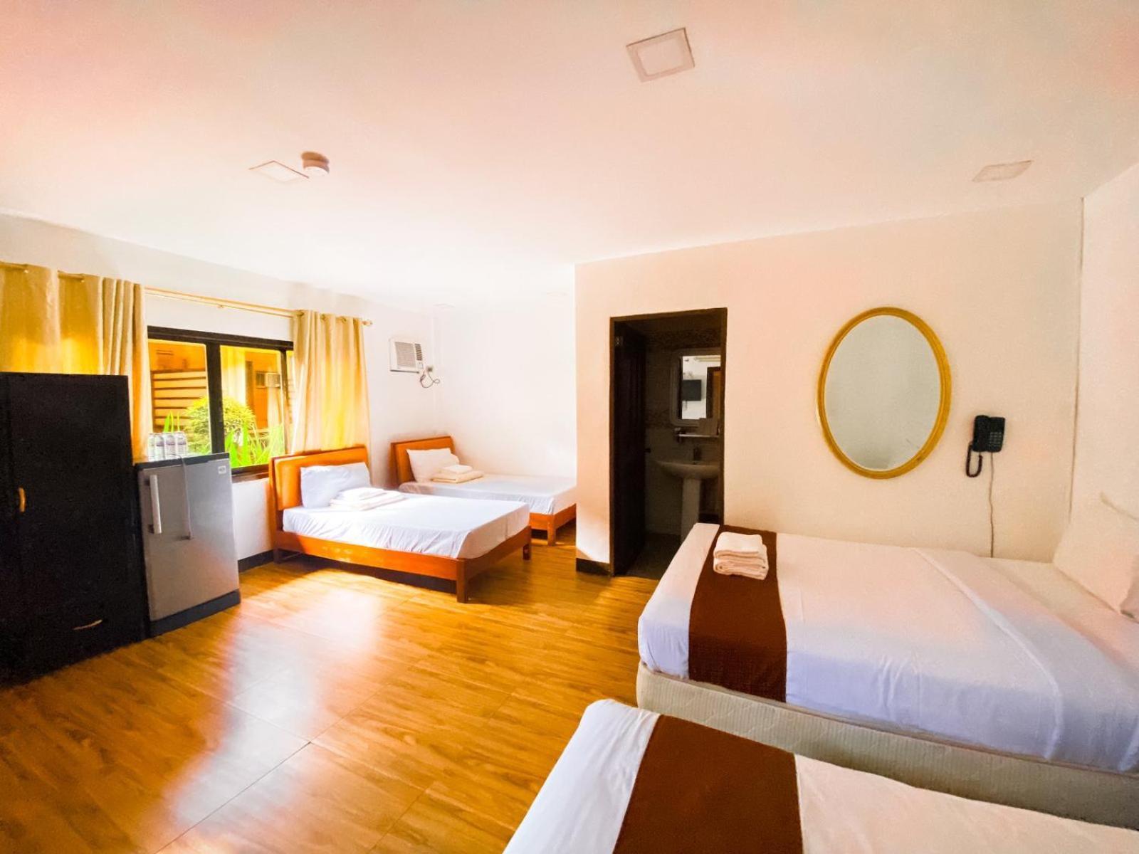 Hortz Hotels And Resorts Tagaytay City ภายนอก รูปภาพ