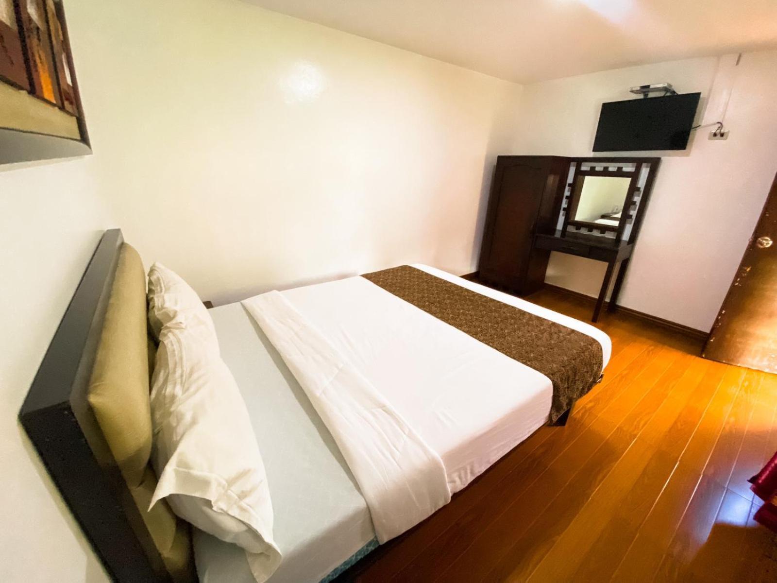 Hortz Hotels And Resorts Tagaytay City ภายนอก รูปภาพ