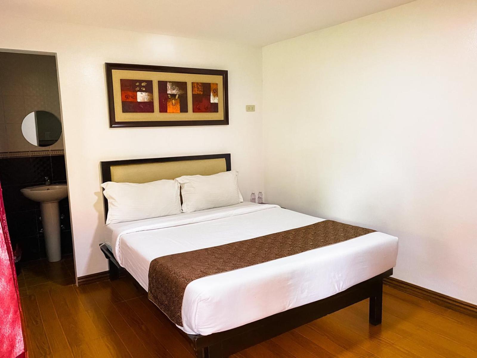 Hortz Hotels And Resorts Tagaytay City ภายนอก รูปภาพ