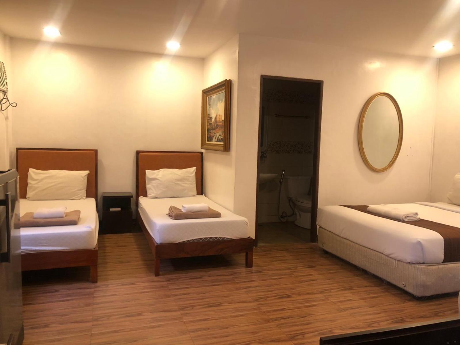 Hortz Hotels And Resorts Tagaytay City ภายนอก รูปภาพ