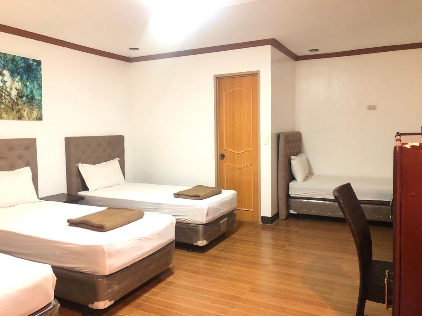 Hortz Hotels And Resorts Tagaytay City ภายนอก รูปภาพ