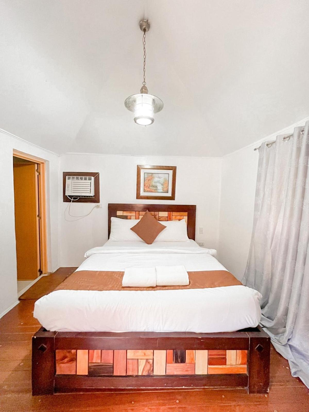 Hortz Hotels And Resorts Tagaytay City ภายนอก รูปภาพ