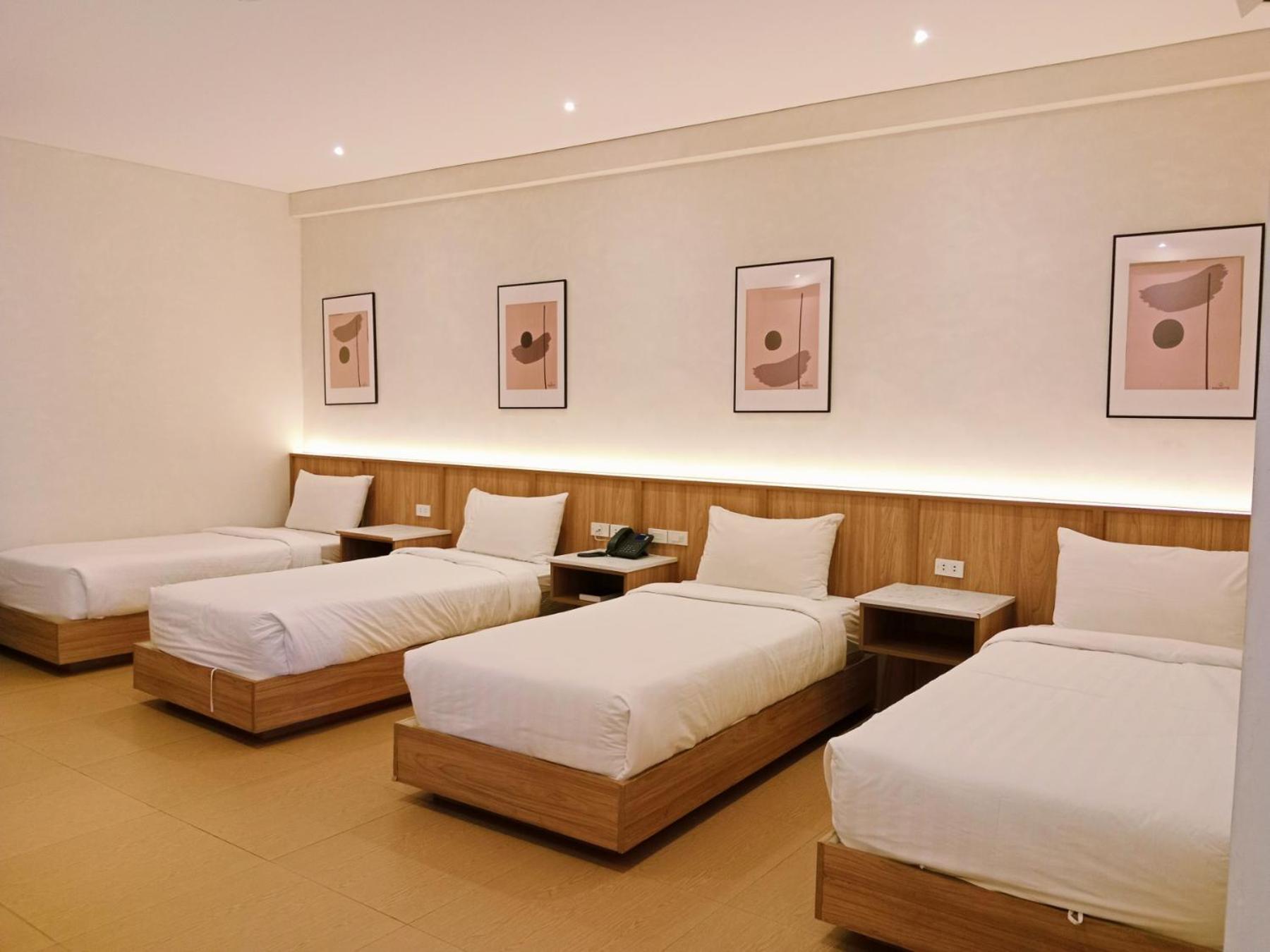Hortz Hotels And Resorts Tagaytay City ภายนอก รูปภาพ
